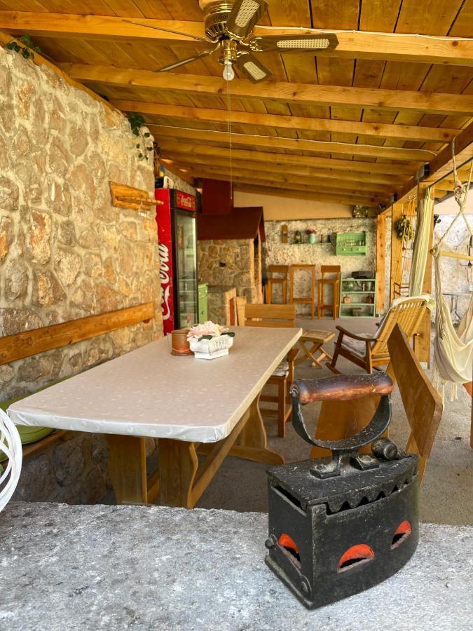 Studio Apartmani Kremic Karlobag Exteriör bild