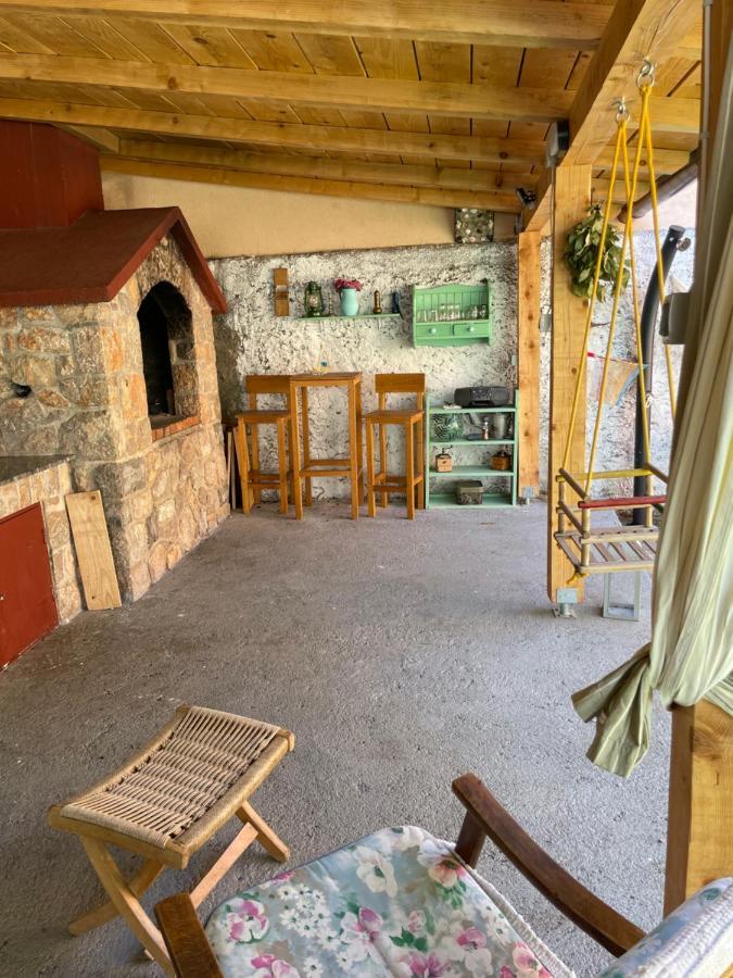 Studio Apartmani Kremic Karlobag Exteriör bild